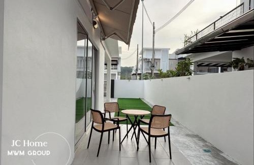 Kluang Maison | Kluang Gunung Lambak view Family Suites
