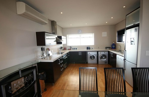 Century City Appartement | Knightsbridge 902E by CTHA
