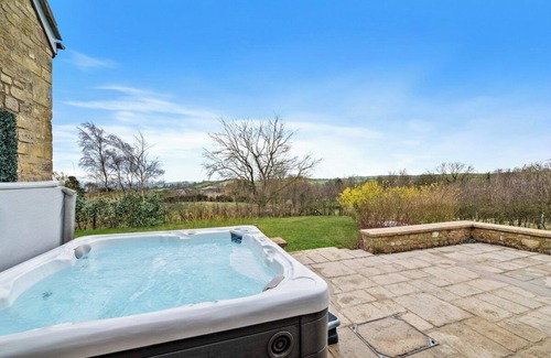 Shepton Mallet Maison | Knoll View Ranch - Group Hot Tub