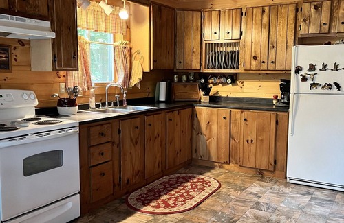 Denmark Cabine | Knotty pine log cabin - boating, fishing, ATV trails and hiking!
