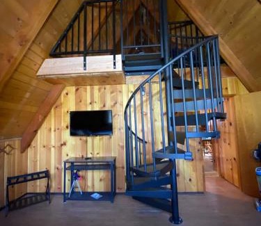 Wishon Chalet De Ski | Knotty Pines Lodge