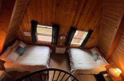 Wishon Chalet De Ski | Knotty Pines Lodge