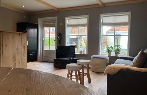 Jorwert Appartement | Knus Afke appartement aan het water in Jorwert