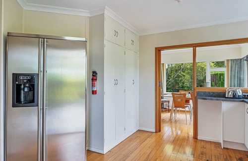 Waikanae Maison | Kohekohe Garden Cottage - Waikanae Holiday Home