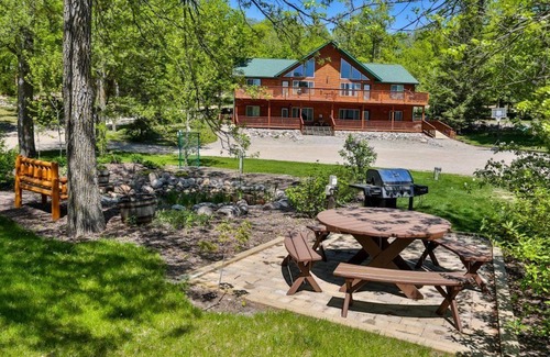 Puposky Cabine | Kohl's Resort