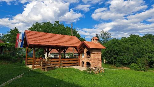 Konjscina Maison | Kokotova hiža