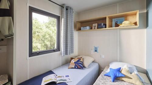 Lescar Autre | Kokua Vacances présente MOBIL HOME résidentiel toutes options camping 3 étoiles LESCAR