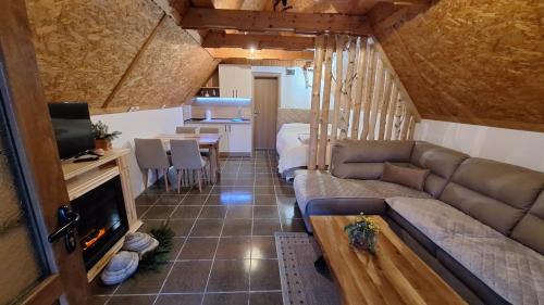 Virak Maison | Koliba