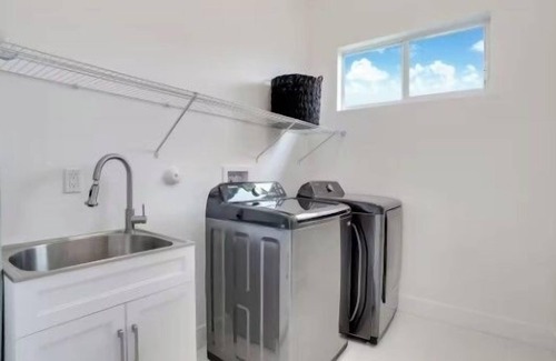 Fort Lauderdale Maison | Komffy Modern 3BR/2BA Home – Ft. Lauderdale