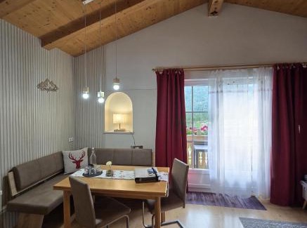 Hoefen Appartement | Komfort-Ferienwohnung Südbalkon, WOHNZIMMER, 2 Schlafzimmer, ruhige Lage - TIROL