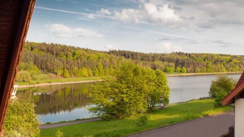 Bad Arolsen Appartement | Komfortable Ferienwohnung Mit Seeblick