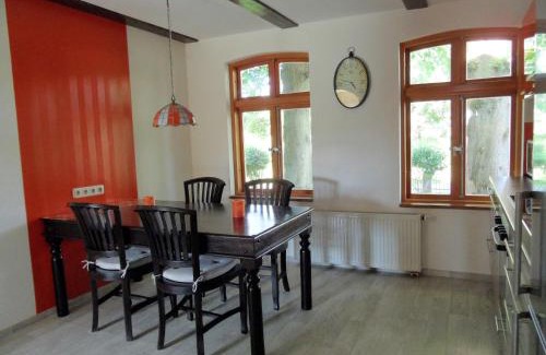 Kirch Mulsow Appartement | Komfortable Ferienwohnung "Vier Linden", ruhige dörfliche Lage, 20 min zur Küste