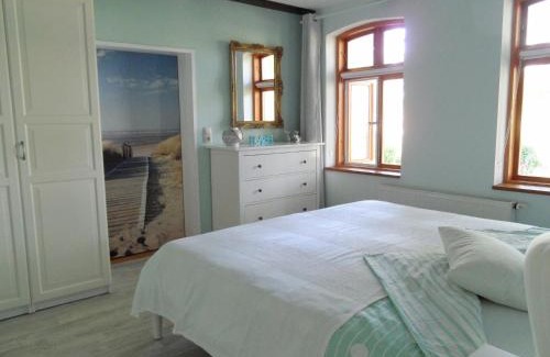 Kirch Mulsow Appartement | Komfortable Ferienwohnung "Vier Linden", ruhige dörfliche Lage, 20 min zur Küste