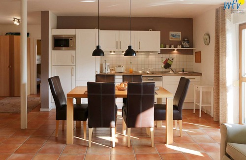 Neuensien Appartement | Komfortable Ferienwohnung mit Balkon - Ideal für den Familienurlaub auf Rügen!