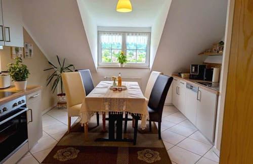 Bodenmais Appartement | Appartement confortable avec un très grand balcon avec des côtés nord, est et sud
