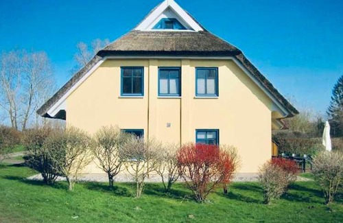 Puddemin Maison | Komfortables Reetdachferienhaus Hasel 1