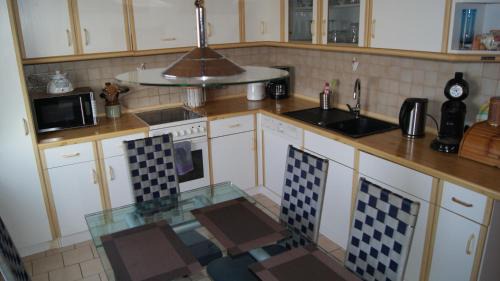 Heyen Appartement | Komplette Wohnung im schönen Weserbergland/Heyen