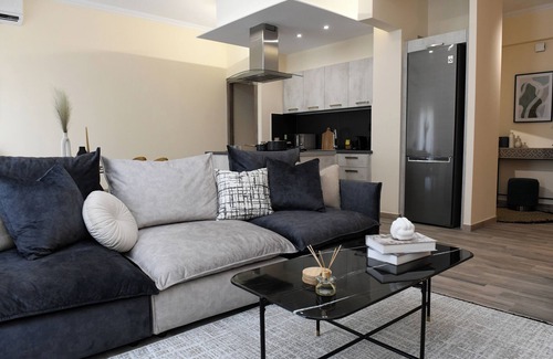 Ampelokipoi Appartement | Konstantina Apartment, fully renovated, comfortable apartment near to metro