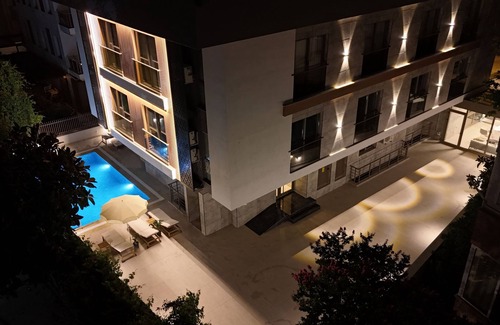 Konyaalti Copropriété | KONYAALTI PLAJINA YAKIN,ŞIK VE YENİ 1+1 SUİT