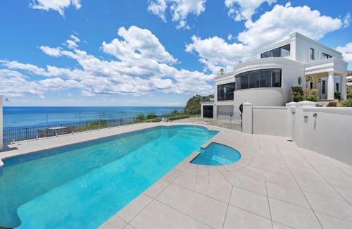 Avalon Beach Maison | Kookaburra - Oceanfront 4-Bed with Amazing Views