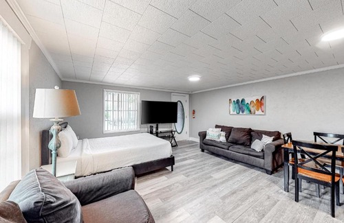 Laguna Beach Maison | Kool Breeze