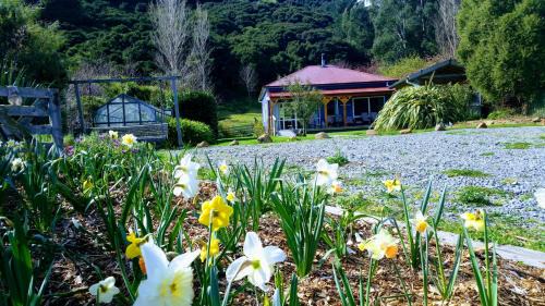 Little River Maison | Koromiko Cottage at Lochsloy Farmstay Little River