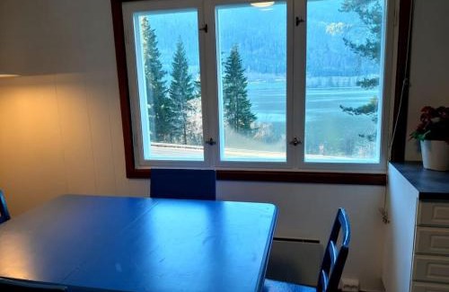 Tretten Maison | Koselig blått hus - utsikt Losna