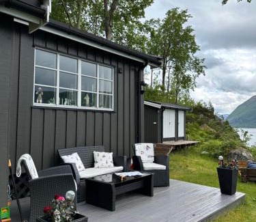Glomset Maison | Koselig hytte i sjøkanten