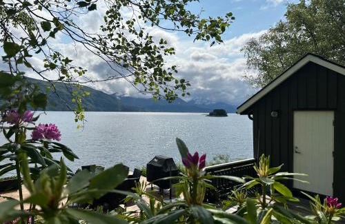 Glomset Maison | Koselig hytte i sjøkanten
