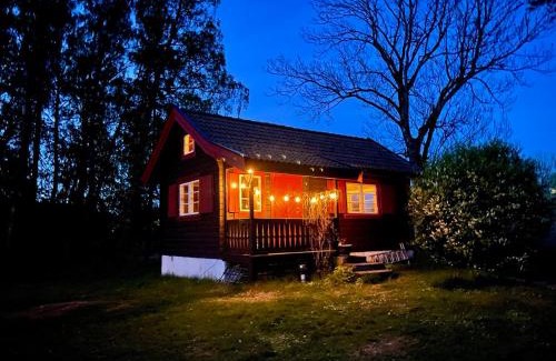 As Municipality Maison | Koselig hytte på eget tun med varmtvanns utedusj