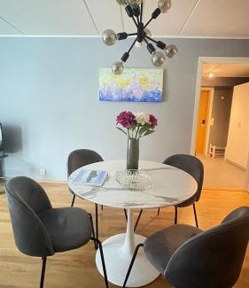 Kongsberg Appartement | Koselig leilighet med et skritt unna skibakken!