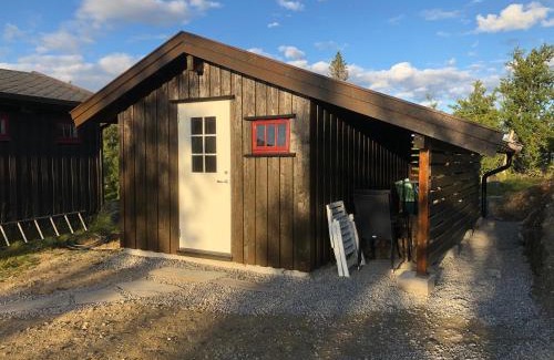 Nord-Aurdal Maison | Koselig, lita hytte på Aurdalsåsen ved Danebu