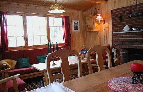 Nord-Aurdal Maison | Koselig, lita hytte på Aurdalsåsen ved Danebu