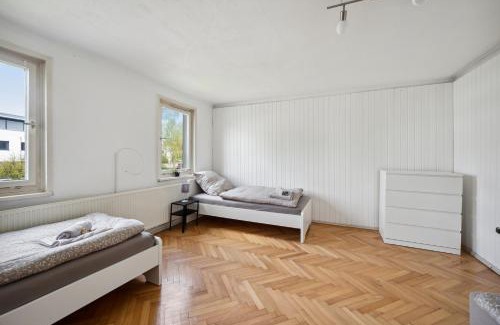 Nuertingen Appartement | kostengünstige Wohnungen für Monteure in Zizishausen, WiFi, Smart TV, Parkplatz