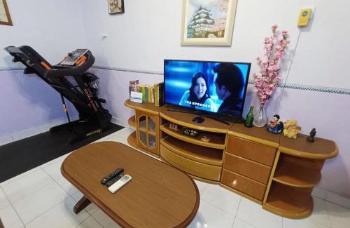 Taman Kota Laksamana Maison | Kota 3BR Townhouse 5 Pax - TVBox/Mahjong/Jonker