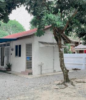 Kota Bharu Chalet De Ski | Kota Bharu RS Desa Roomstay