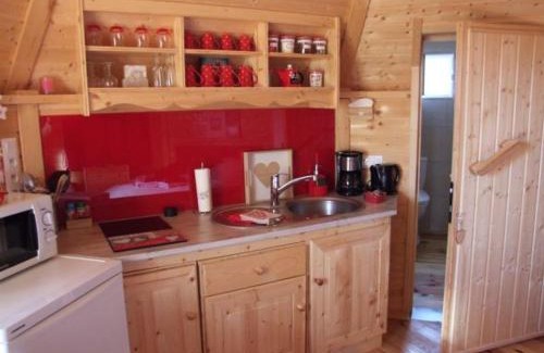 Mantoche Maison | Kota rouge climatisé, séjour nature pour deux près de la Saône - FR-1-583-394