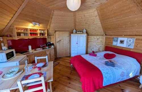 Mantoche Maison | Kota rouge climatisé, séjour nature pour deux près de la Saône - FR-1-583-394