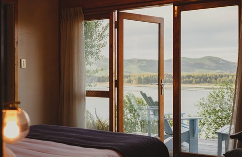 Cape Saunders Station Balnéaire | Kotare Studio -Wake up awed by the stunning view of the Otago Peninsula