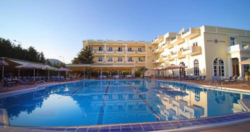 Drama Hôtel | Kouros Hotel