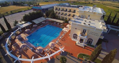 Drama Hôtel | Kouros Hotel