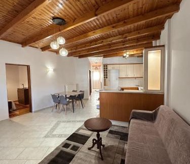 Kalavrita Appartement | Koutsogiannopoulos House