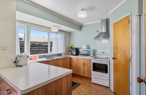 Greerton Maison | KOWHAI COTTAGE - TAURANGA HOLIDAY HOME, pet friendly in Tauranga
