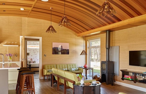 Llansantffraid-ym-Mechain Cabine | KOWLOON PARK, family friendly in Llansantffraidd-Ym-Mechain