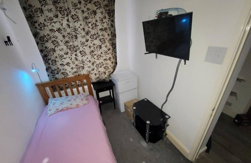 Thamesmead East Maison | Kozy Roomz - A place like home