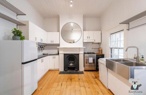 Balmain Maison | KozyGuru | Balmain | Charming 3 Room cottage