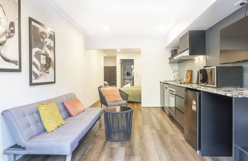 Birchgrove Maison | Kozyguru | Balmain | Townhouse bridge view or Charming Comfy Studio