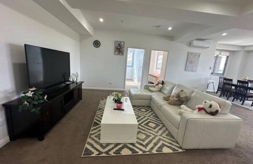 Blacktown Appartement | KozyGuru/Blacktown/3 Bedroom APT/NBL005