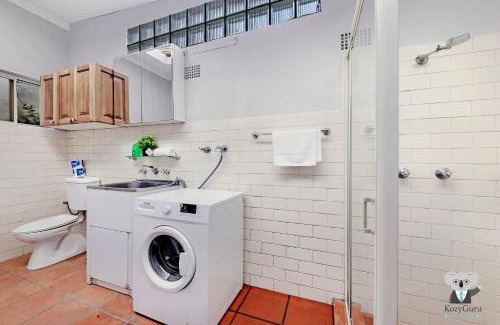 Campsie Maison | KOZYGURU Campsie Oldie-but-goodie look 4 Bed House NCA011