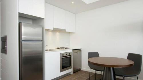 Chatswood CBD Appartement | KOZYGURU Chatswood Luxury Studio Walk to Chatswood Chase NCH088-721